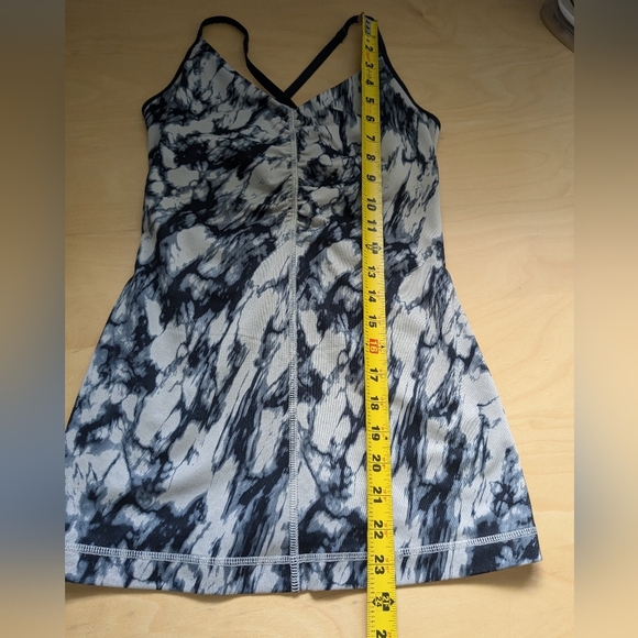 2/35$ Lululemon Open Your Heart Tank Size 4 Tan And Black Color W1967S - Picture 13 of 14